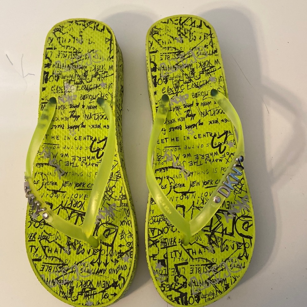Womens beach platform flip flops